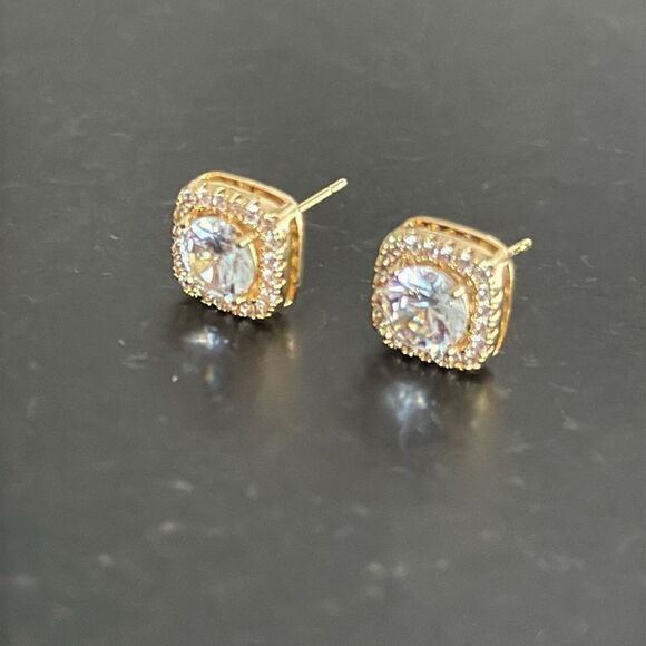 Fireframe Square Halo Earrings – .4” Gold Plated Brilliant Cut CZ Studs for Men - Picture 5 of 9